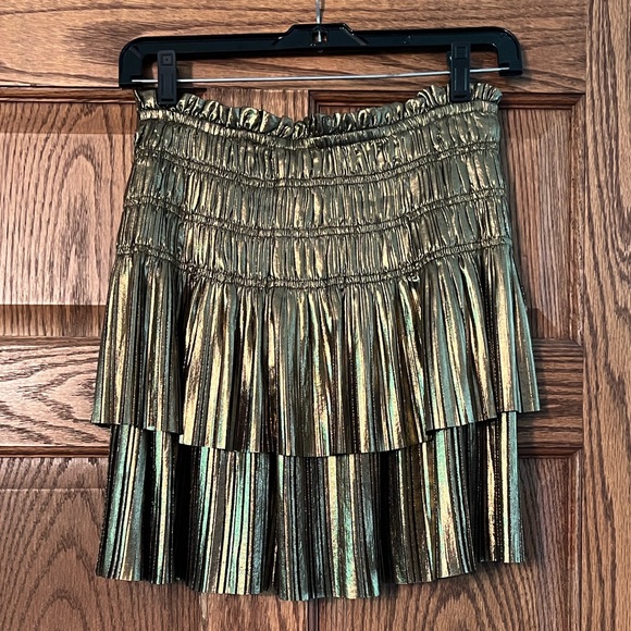 Current Air Metallic Gold Pleated Mini Skirt - Picture 5 of 5